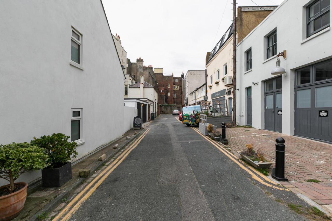 Few Steps From Brunswick Square * Brighton